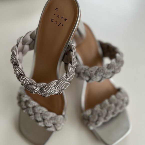 Basil Heels Solver with Rhinestone - Picture 5 of 5